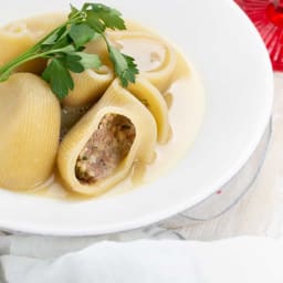 Sopa de Galets (Christmas Catalan Soup)
