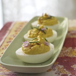 spice-up-your-table-with-these-kimchi-deviled-eggs-1878827.jpg