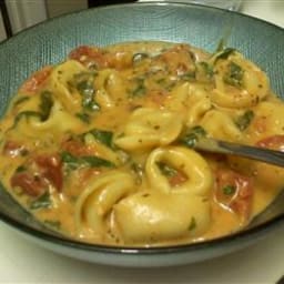 Spinach Tomato Tortellini