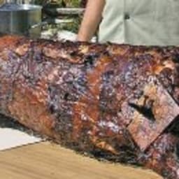 spit-roasted-suckling-pig-with-vege-2.jpg