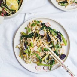 Spring pad thai salad