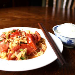 STIR-FRIED TOMATO AND EGG