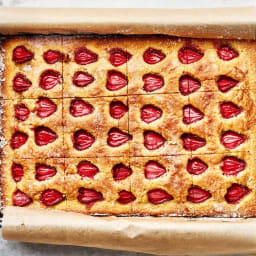 Strawberry Snacking Cake