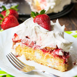 Strawberry Twinkie Cake