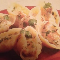 stuffed-pasta-shells-with-chicken.jpg