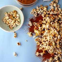 Sweet and Salty Curry Molasses Popcorn