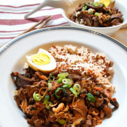 Taiwanese Ground Pork Rice Bowl 卤肉饭