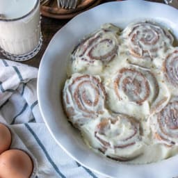 The Best Keto Cinnamon Rolls