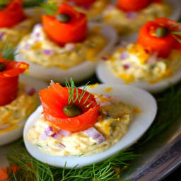 the-best-smoked-salmon-deviled-eggs-recipe-06896fc1e51cbb8c4f702520.jpg