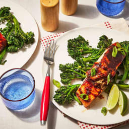 This 5-Ingredient Miso-Glazed Salmon Is So Good, You'll Want to Make a 