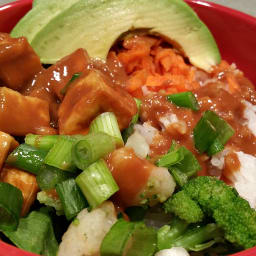 tofu-buddha-bowl-with-thai-peanut-sauce-1576561.jpg