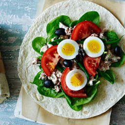 Tuna Niçoise wrap