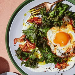 Turmeric Eggs with Kale, Yogurt, and Bacon