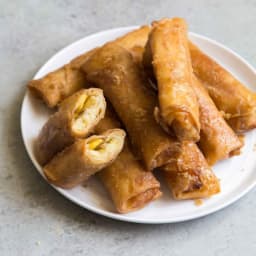 Turon (Filipino Fried Banana Rolls)