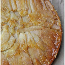 Upside down pear and coconut cake