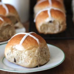 Vegan Hot Cross Buns