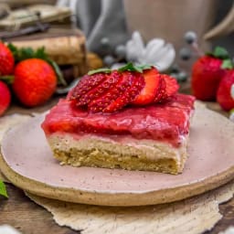 Vegan Strawberry Cheesecake Dessert