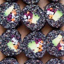 Veggie quinoa sushi