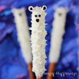 White Chocolate Polar Bear Pretzel Pops