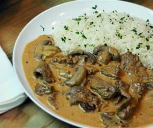 Brazilian-Beef-Stroganoff-(Estrogonofe-de-Carne)