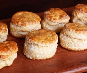Buttermilk-Biscuit