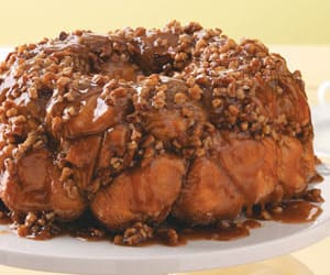 Caramel-Pecan-Monkey-Bread-Recipe