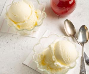 Cream-Cheese-Ice-Cream