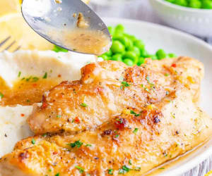 Crock-Pot-Lemon-Garlic-Chicken-(+Video)