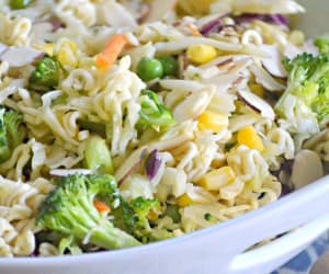 Dump-and-Done-Ramen-Noodle-Salad