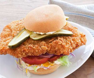 Hoosier-Pork-Tenderloin-Sandwich