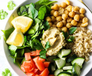 Mediterranean-Chickpea-Salad