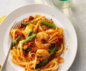 Mediterranean-Shrimp-'n'-Pasta
