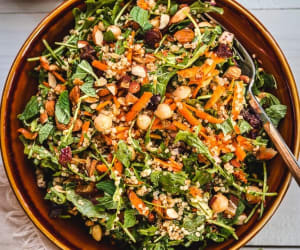 Moroccan-Carrot-and-Chickpea-Salad-(with-quinoa)