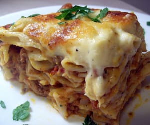 Pastitsio---Greek-Lasagna