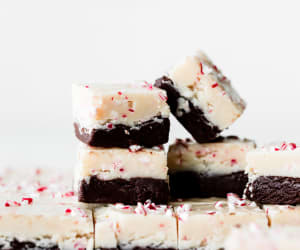 Peppermint-Bark-Fudge-Recipe