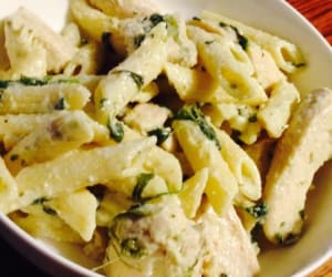 Pesto-Chicken-Florentine
