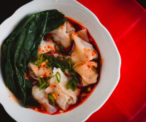 Sichuan-Chili-Oil-Wontons-(Hongyou-Chaoshou,-红油抄手)