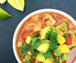 Slow-Cooker-White-Bean-Chicken-Chili