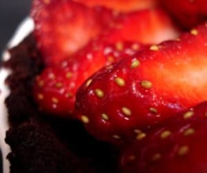 Strawberry-Chocolate-Mousse-Pie