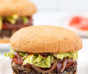White-Bean-Mushroom-Veggie-Burger