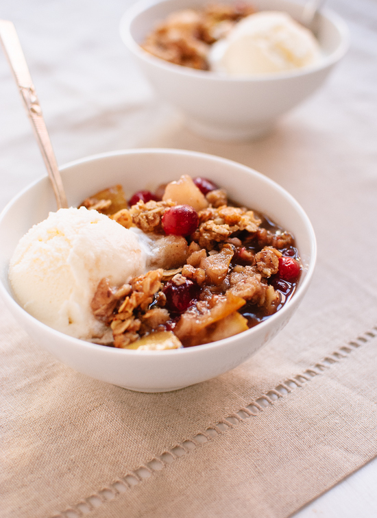 Gluten-Free Pear Cranberry Crisp