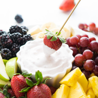 2 Ingredient Low-fat Fruit Dip