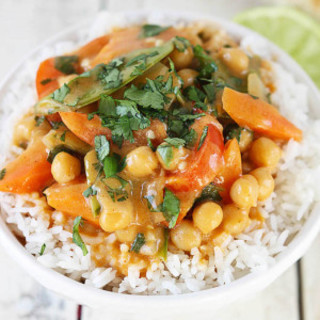 20 MINUTE CHICKPEA CURRY
