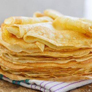 Airy thin pancakes with milk