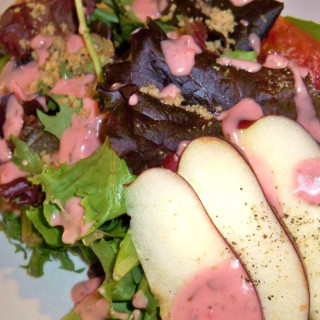 Apple and Bacon Salad With Cheese Dressing