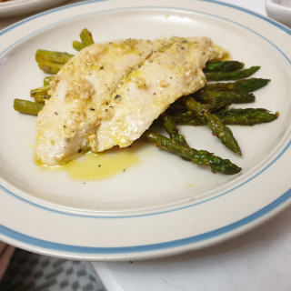 Apple cider fish with asparagus 