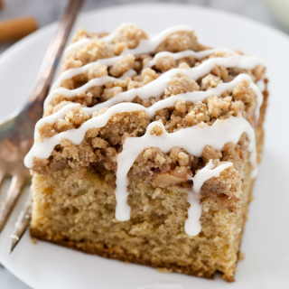 Apple Cinnamon Coffee Cake with Cinnamon Streusel