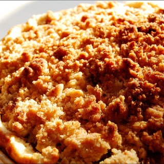 Apple Pie with Crumb Crust