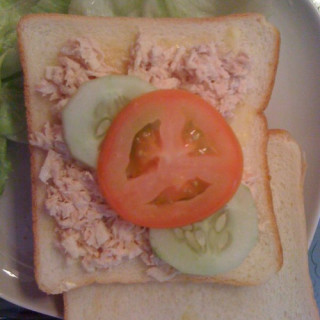 Apple Tuna Sandwich