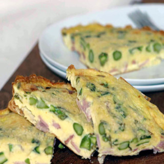 Asparagus, Canadian Bacon, and Cheese Frittata: Low Carb